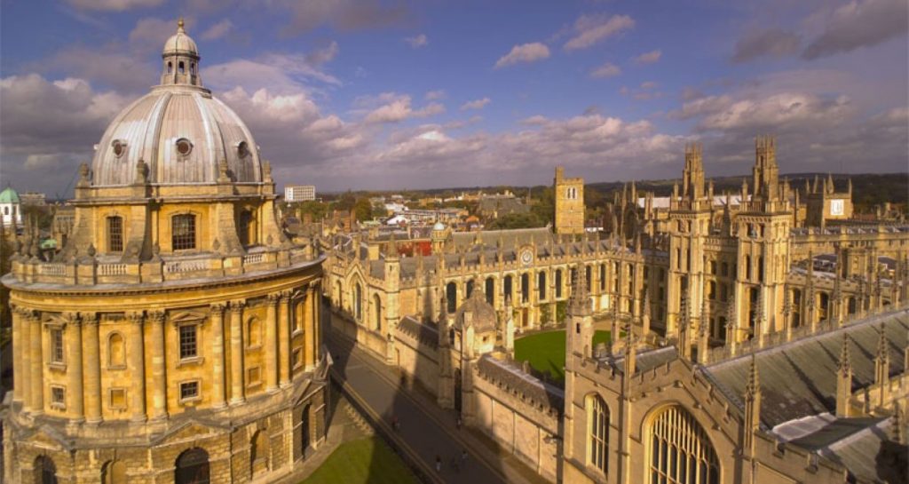 Oxford, Blenheim Palace & Cotswolds Countryside, Drive Guide Tour