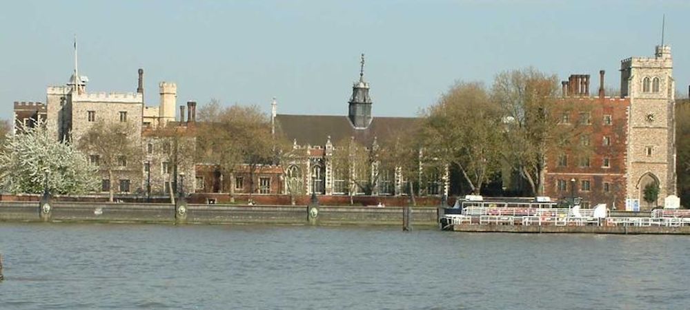 Lambeth Palace London: Photographed looking east across the River Thames. Photo Credit: © Tagishsimon via Wikimedia Commons.