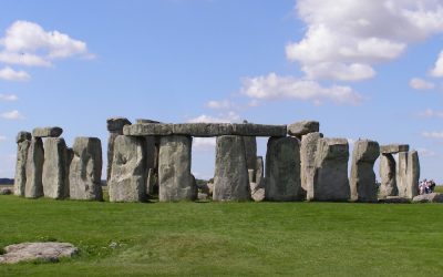 Stonehenge is a prehistoric monument. Photo Credit: © Gareth Wiscombe via Wikimedia Commons.